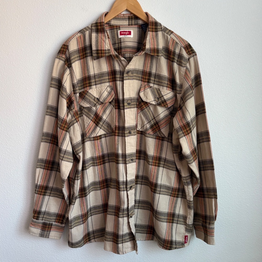 Wrangler Mens XL Plaid Flannel Shirt Long Sleeve Cream Brown Orange Button Down